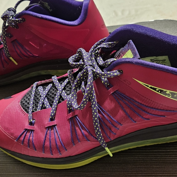 Lebron James X Low shoes - Picture 2 of 7